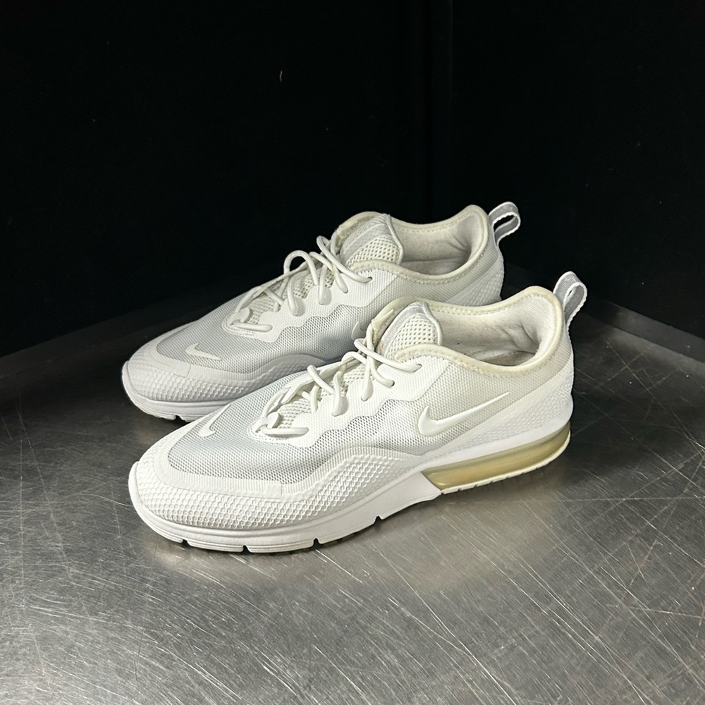 Nike AirMax Size 10 Women